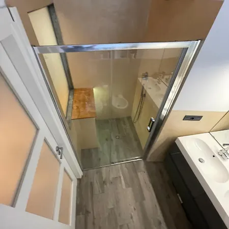 At Simone Cavallini Rom